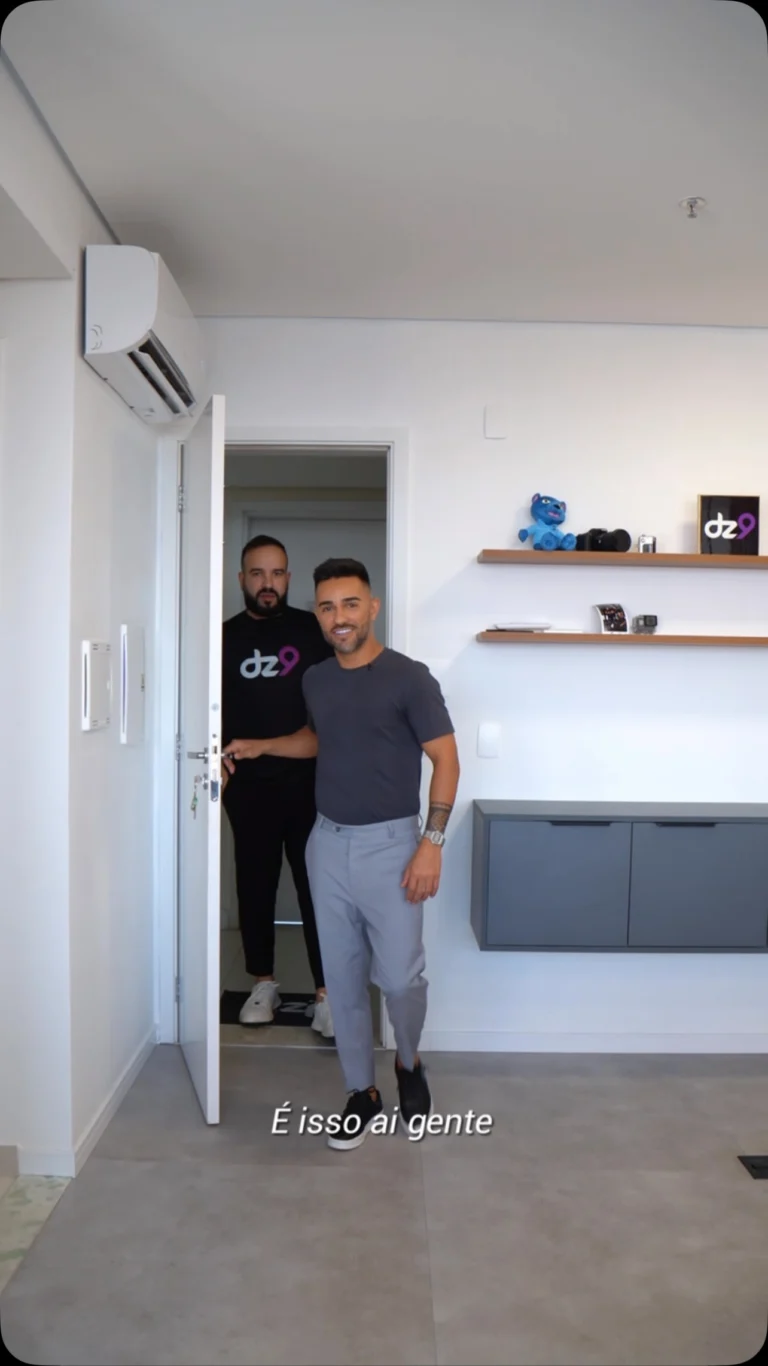 Instagram post from smarthome.planejados. This post is in position 0.